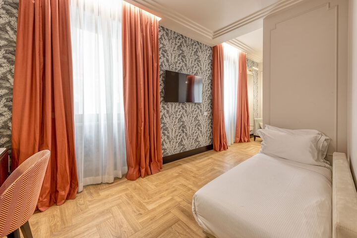 Room 36 of 87