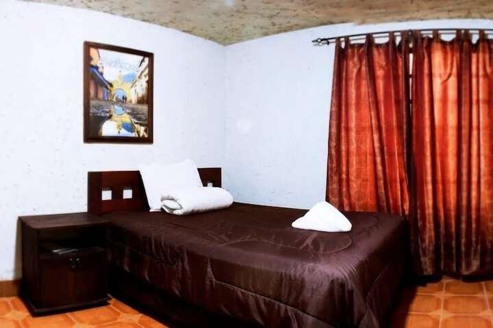 Room 16 of 28