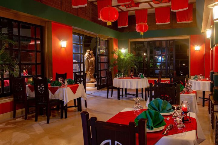 Dining 98 of 139