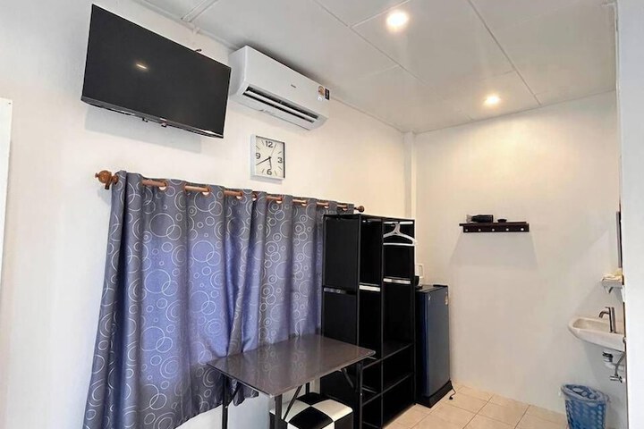 Room 38 of 106