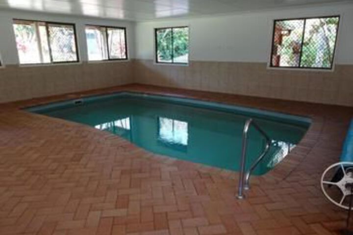 Pool 9 of 13