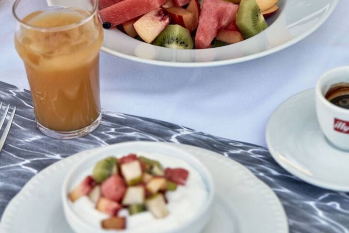 Breakfast/Coffee Service 89 of 131