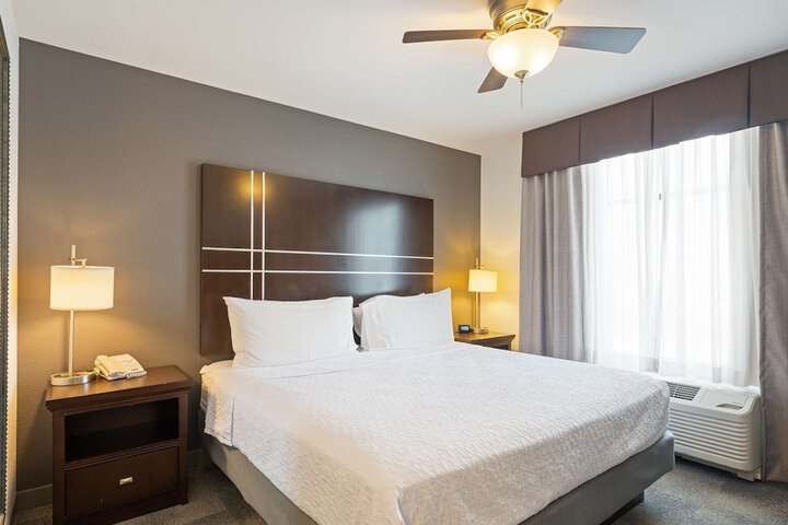 1 King Bed Studio Suite (5 of 30)