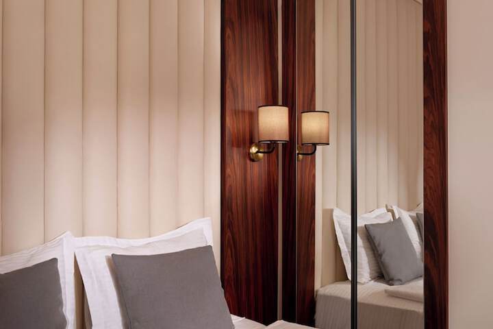 Room 13 of 63