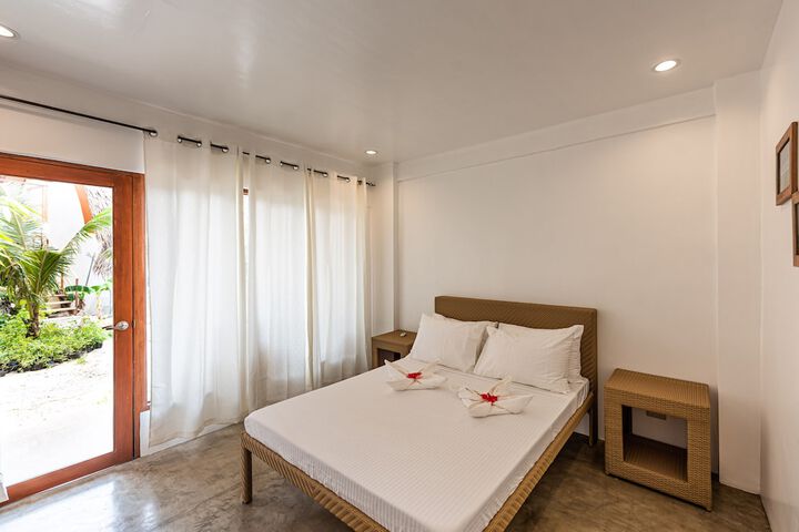 Room 19 of 35