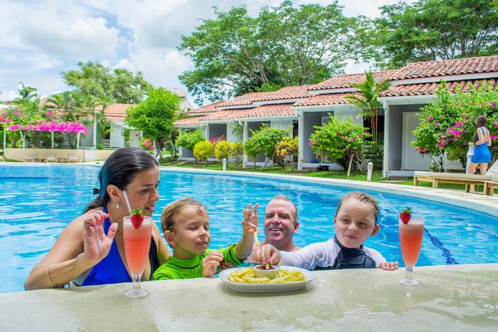 Hotel Pool