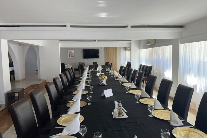 Dining 78 of 83