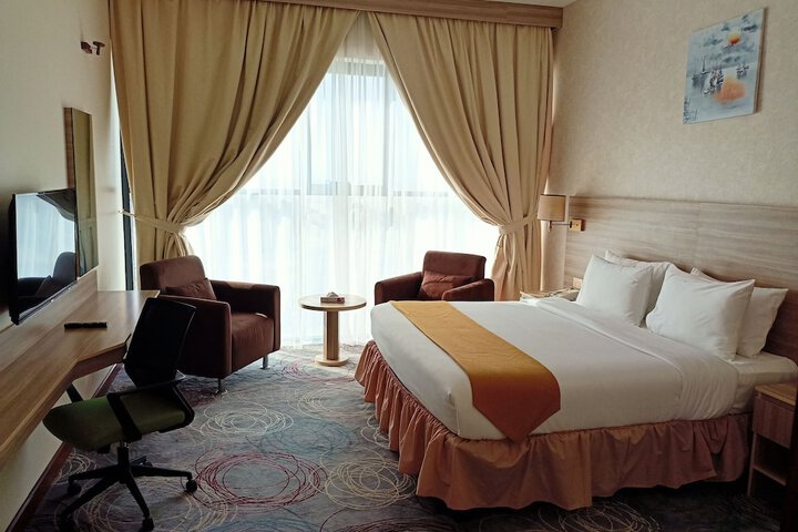 Room 17 of 76