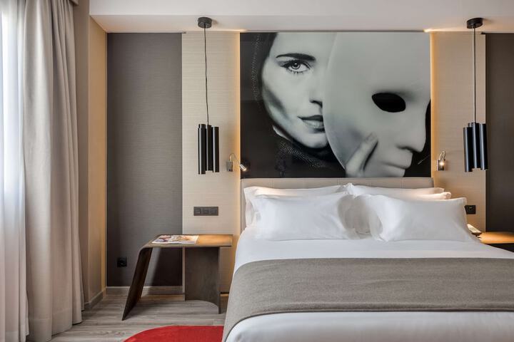 Room 6 of 70