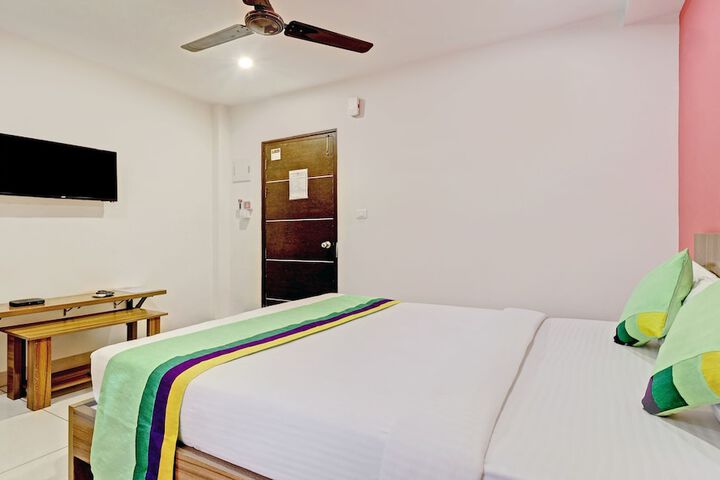 Room 11 of 42