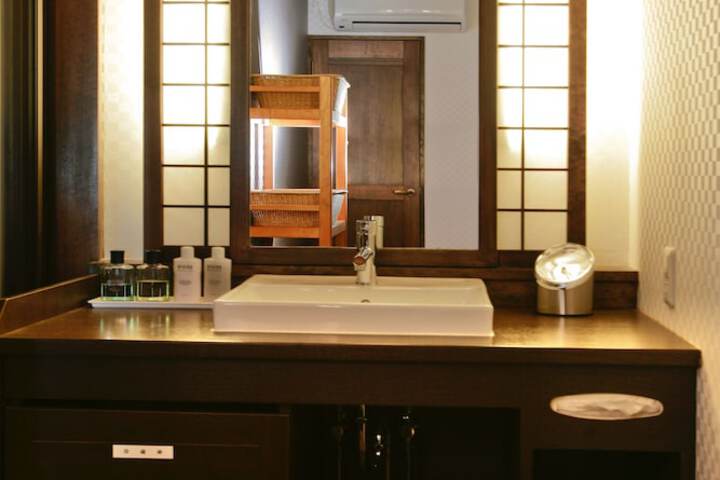 Hotel Amenity