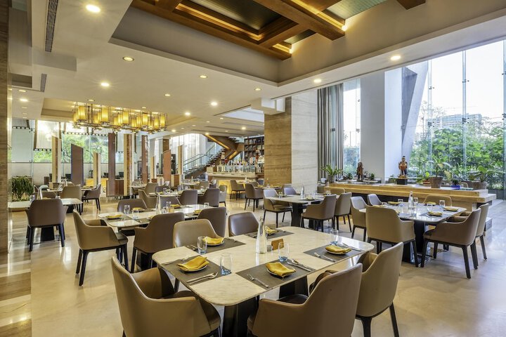 Dining 53 of 132
