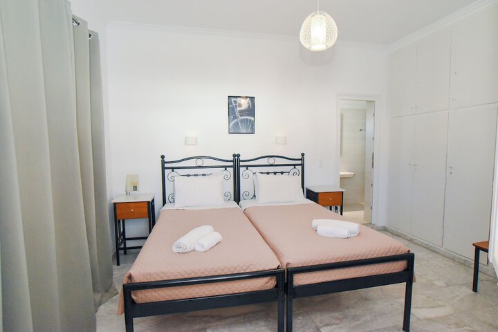 Room 15 of 46
