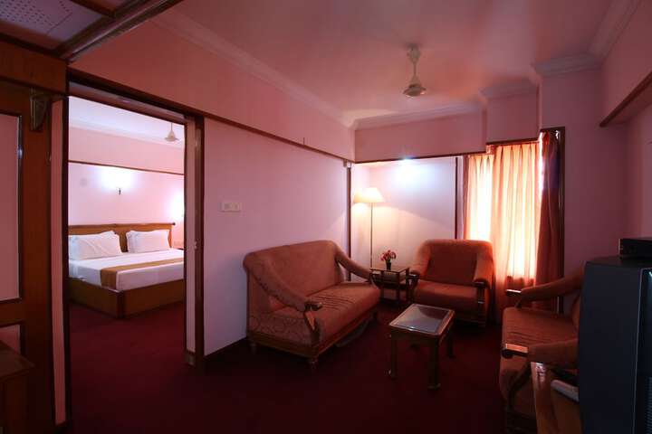 Room 14 of 30