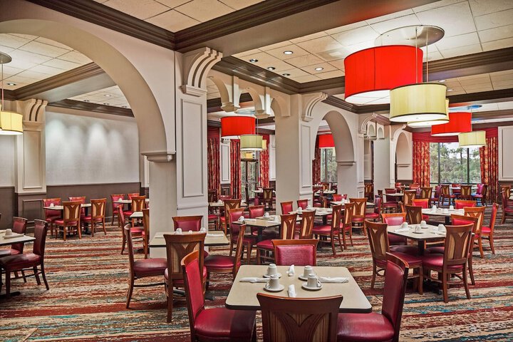 Dining 52 of 89