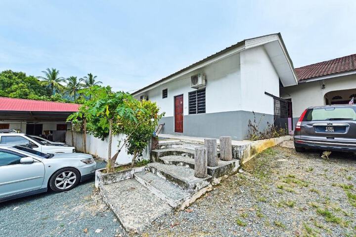 Exterior of Oyo 90618 Dtahan Motel Taman Negara