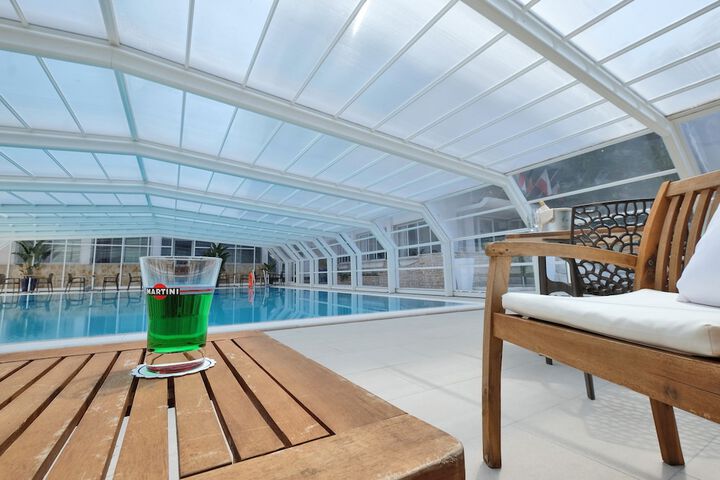 Pools & Facilities