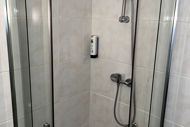 Room 14 of 72