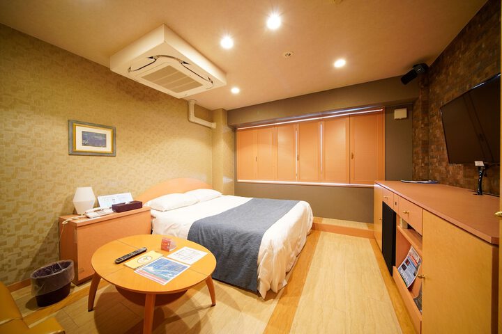 Room 9 of 46