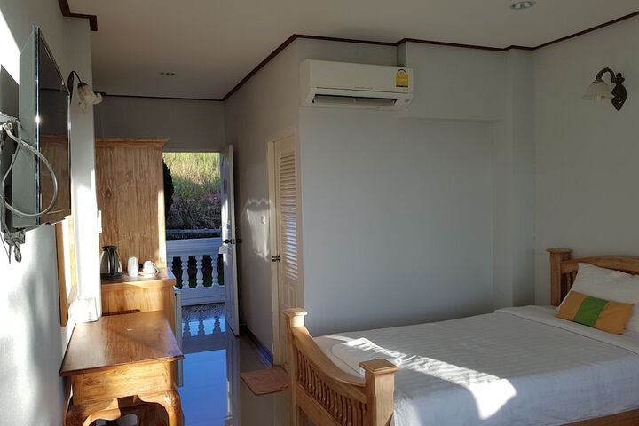 Room 7 of 27