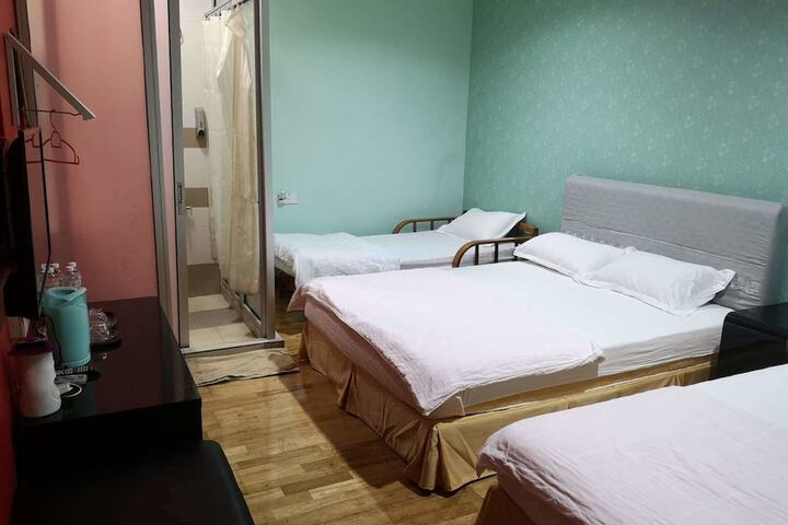 Room 27 of 52