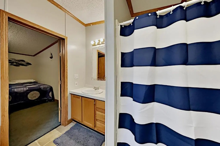 Room 2 of 15