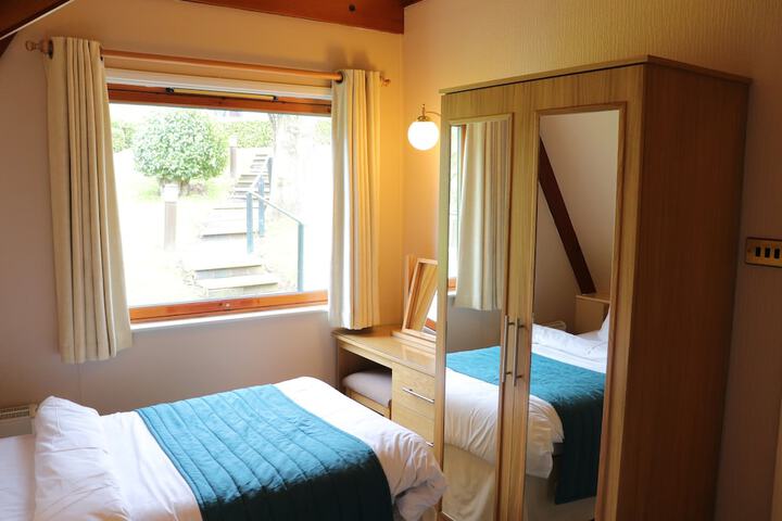 Room 6 of 72