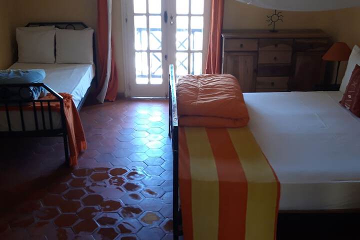 Room 4 of 36