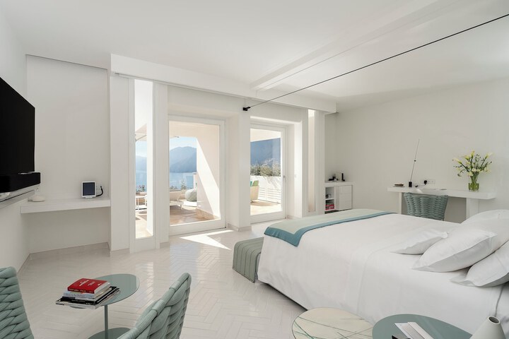 Room 15 of 170