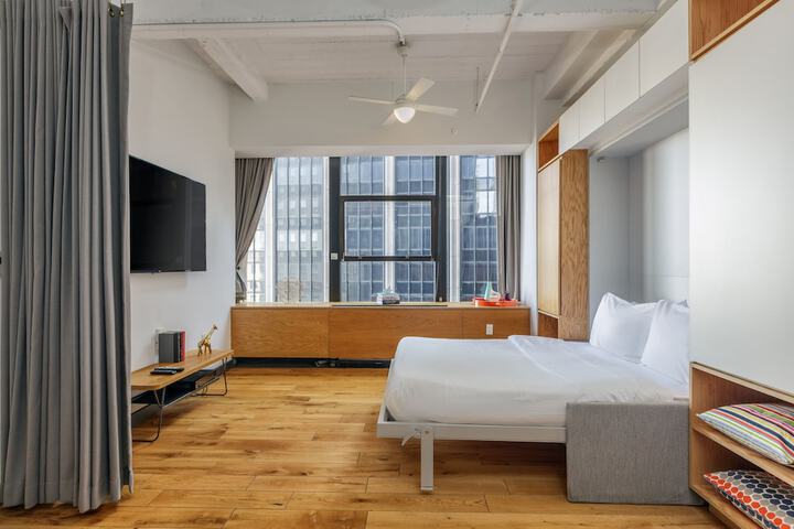 Room 26 of 155