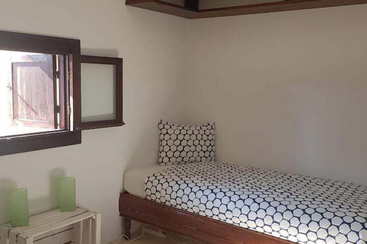 Room 12 of 31