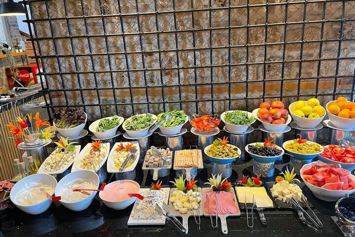 Dining 82 of 113