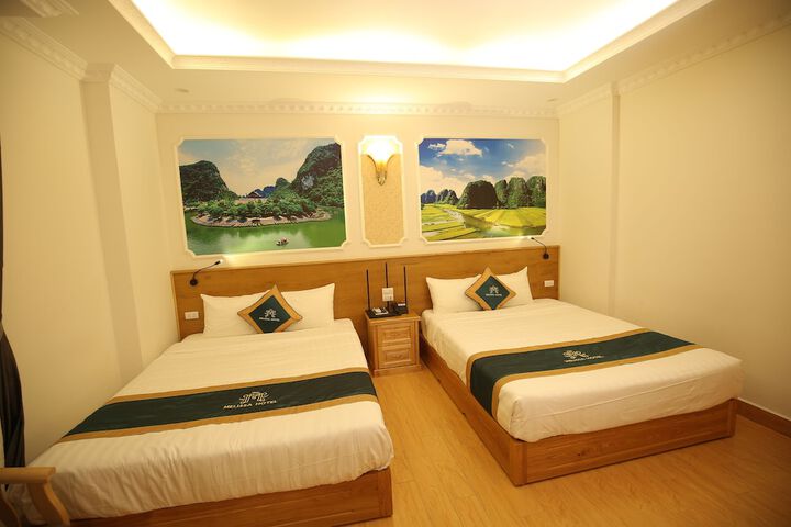 Room 12 of 38