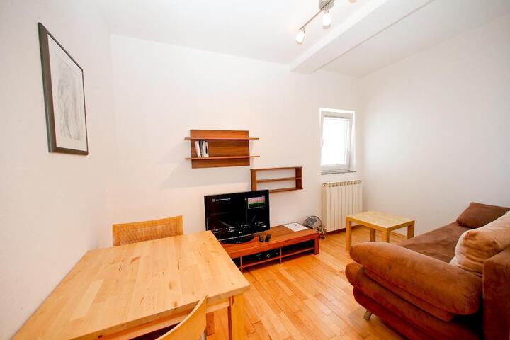 Room 25 of 65