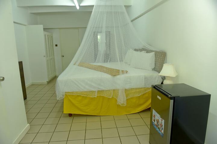 Room 5 of 38