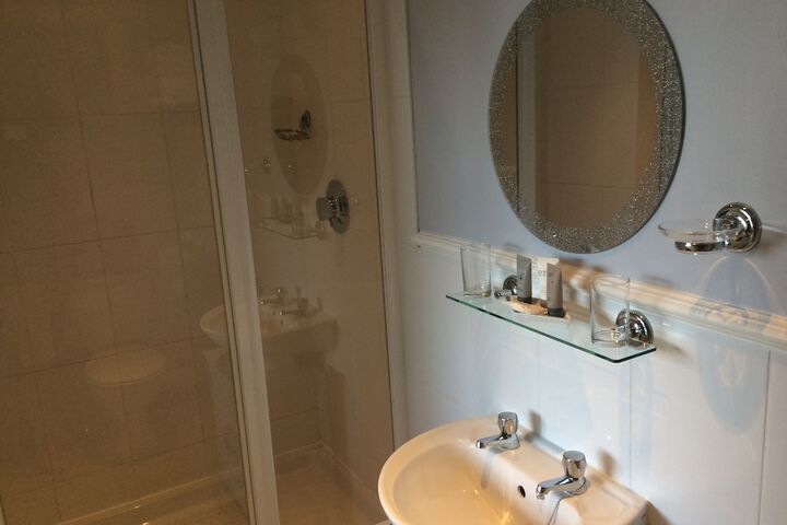 Room 20 of 38