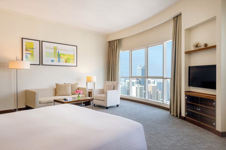 Room 15 of 178