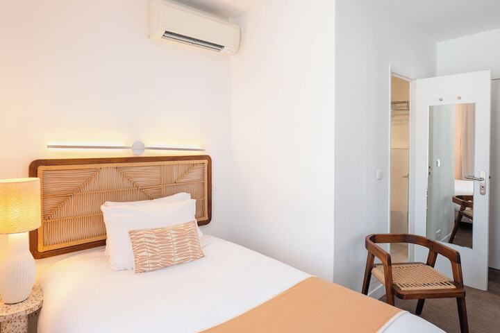 Room 40 of 67