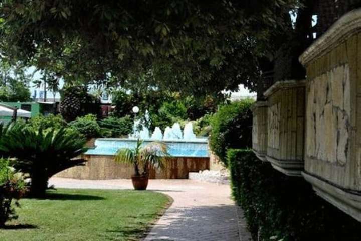 Hotel Entry