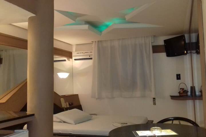 Room 15 of 112