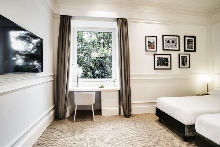 Room 11 of 41