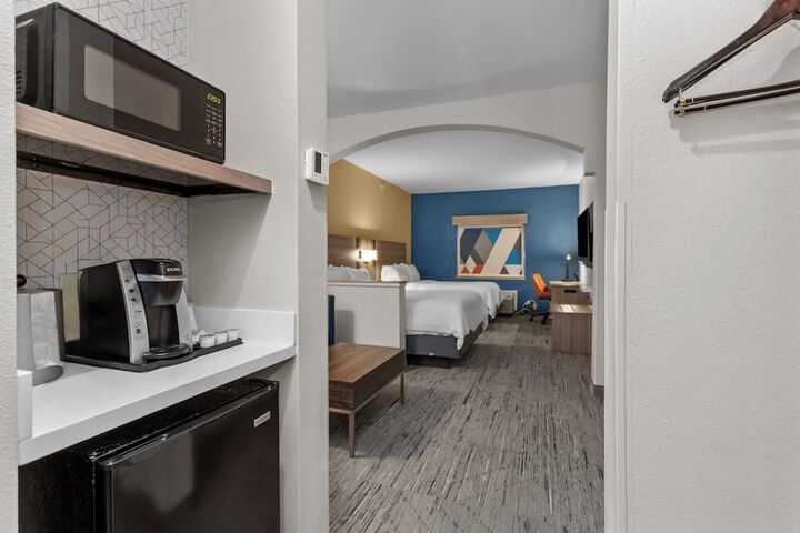 Room 25 of 66