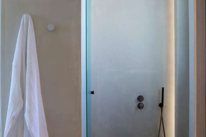 Room 157 of 189
