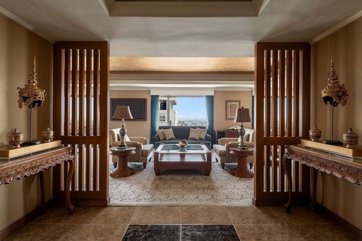 Room 27 of 47