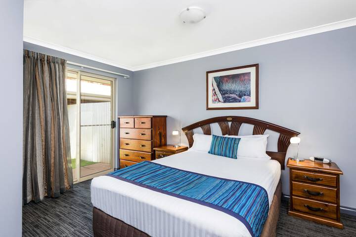 Room 11 of 36