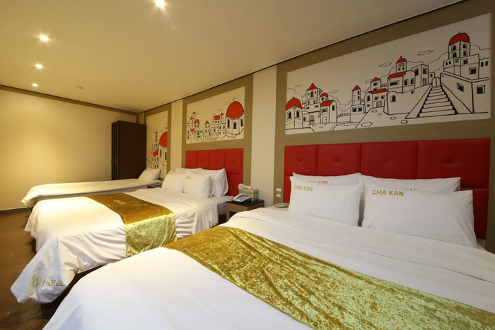 Room 3 of 26