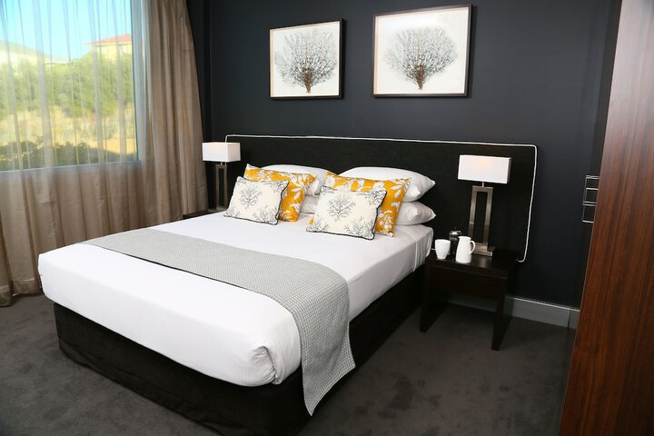 Room 7 of 42
