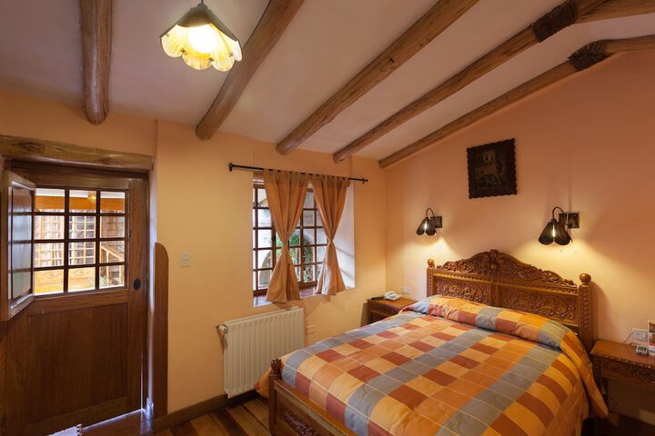 Room 9 of 77