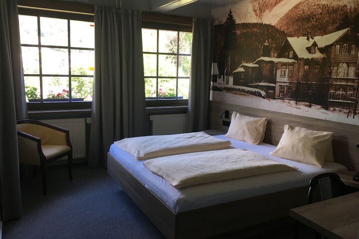 Room 19 of 81