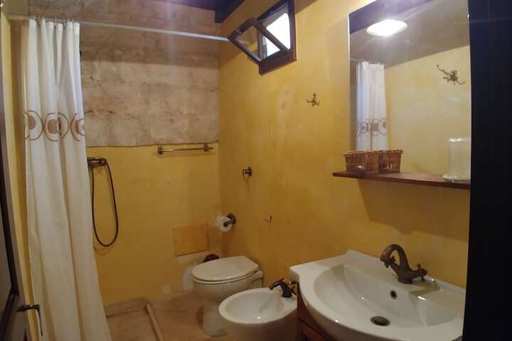 Room 73 of 96